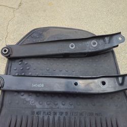 13-16 Scion FR-S BRZ Rear Lower Control Arms OEM