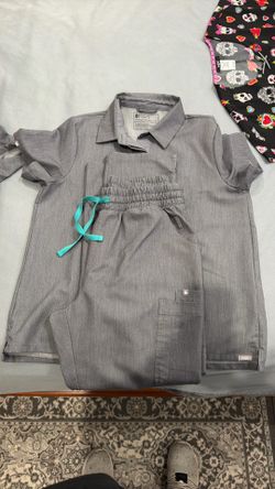 Figs scrubs