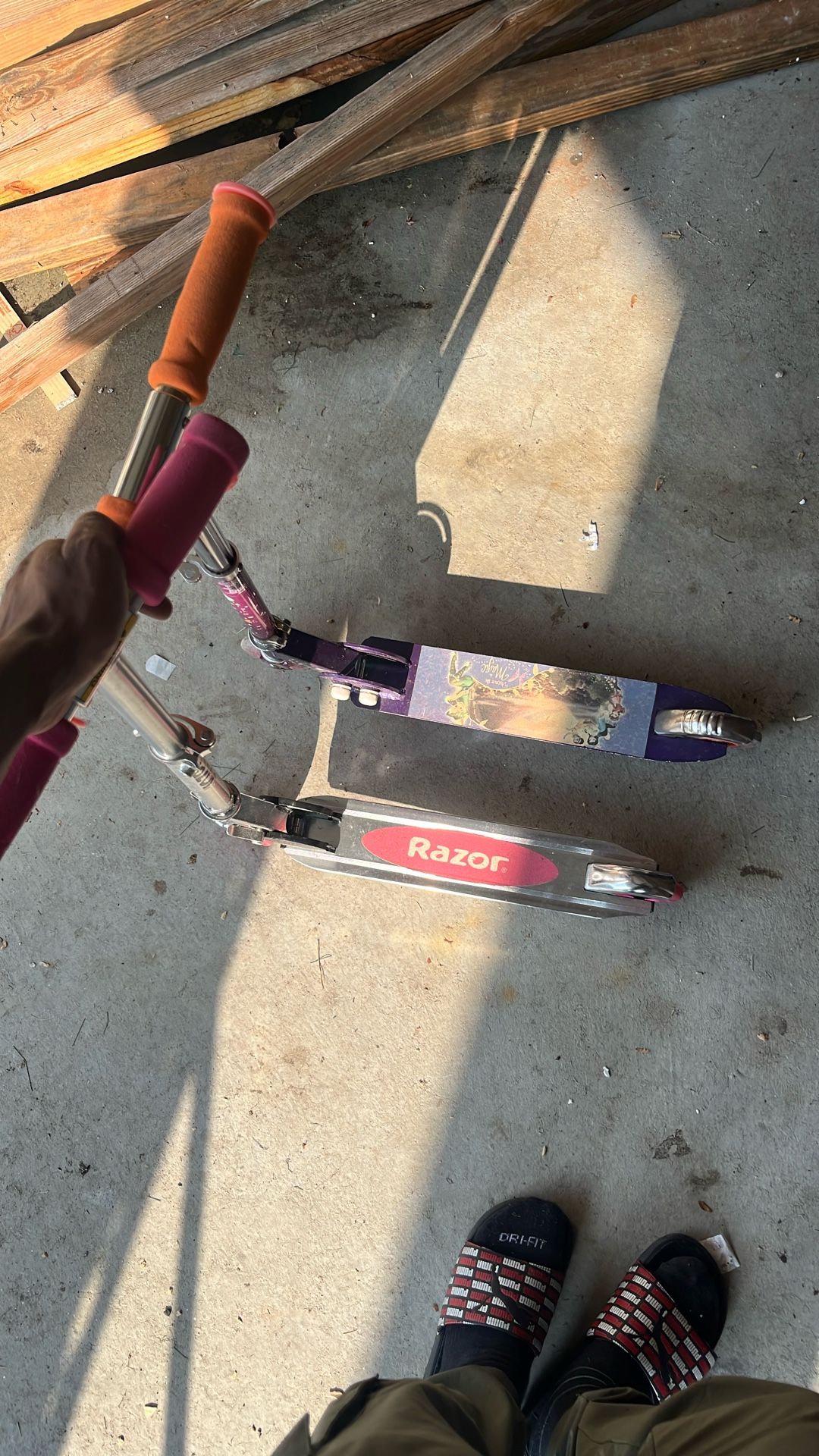 2 Scooters Razor