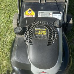 YARD MACHINE 5.5HP PUSH LAWNMOWER 