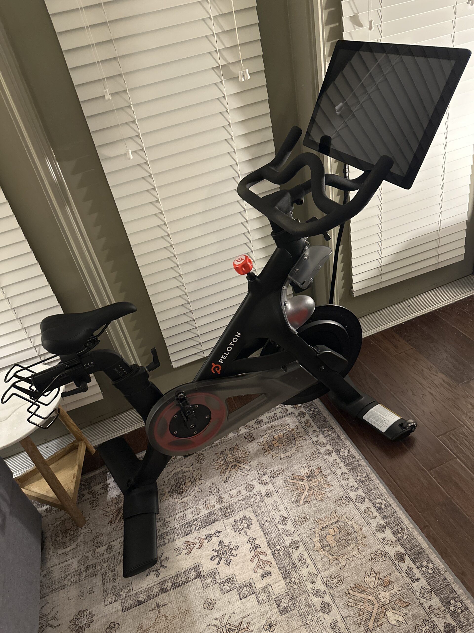 2024 Peloton Gen 1 R2108PL01438330 Like New Condition - Charlotte, NC