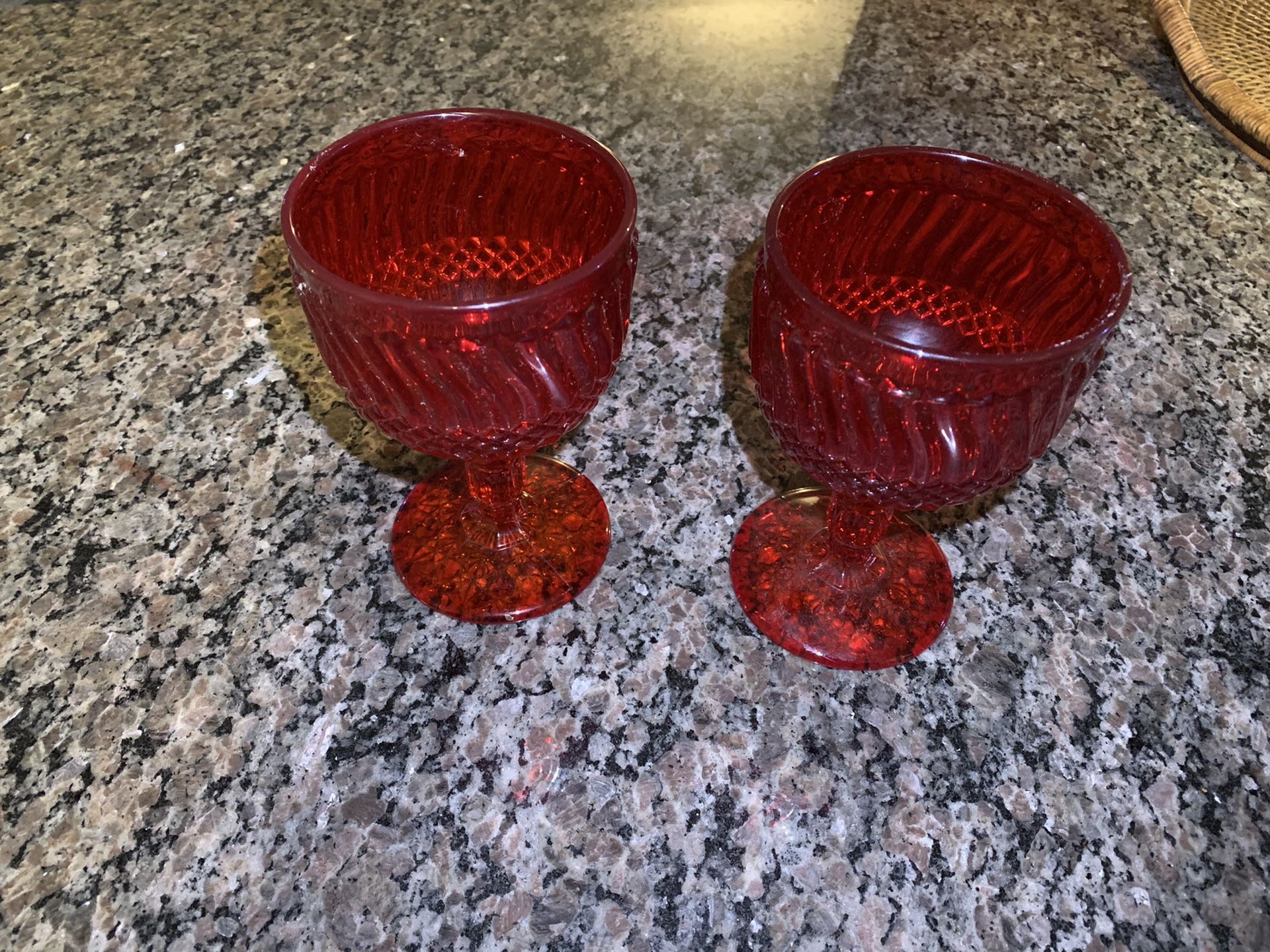 Red glass cup set