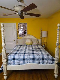 Queen Size Poster Bed (Mattress Included)