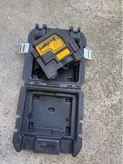 DEWALT DW0822 Self-Leveling Cross-Line and Plumb Laser Level