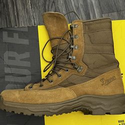 Men’s Tactical / Military Boots (Danner)