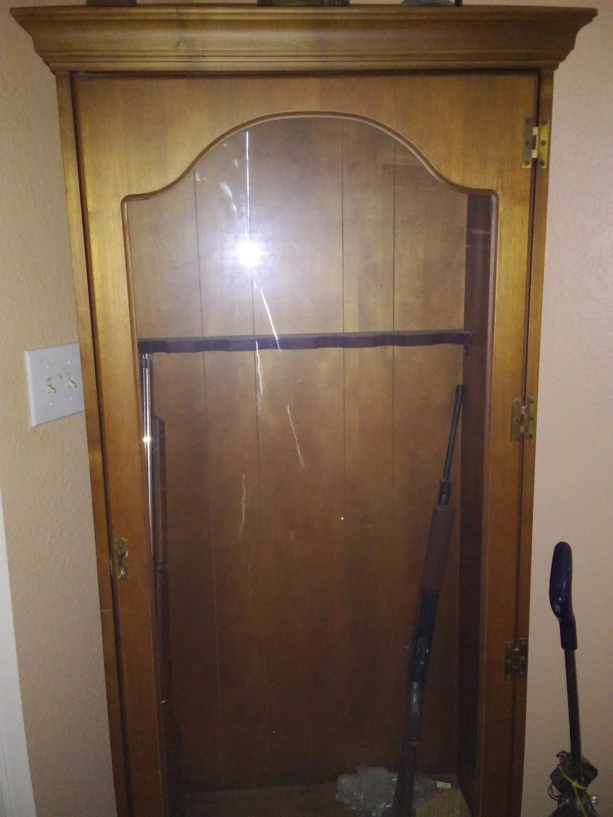 Antique Glass Door Rifle/Gun Cabinet