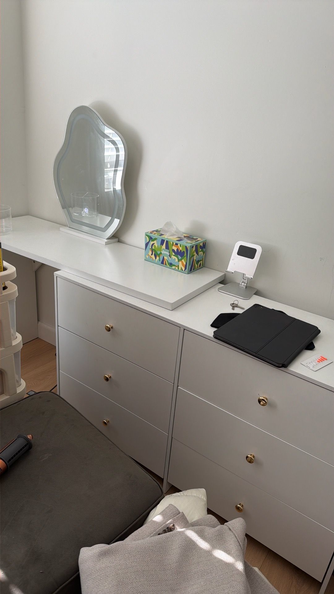 vanity drawer w mirror
