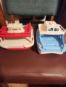 Juego de 4 barquitos o lanchas.