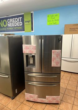 samsung refrigerator with showcase door 