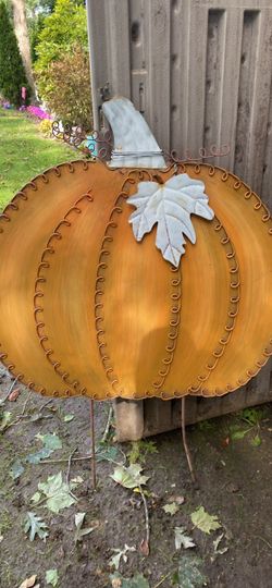 Large metal lawn pumpkin
