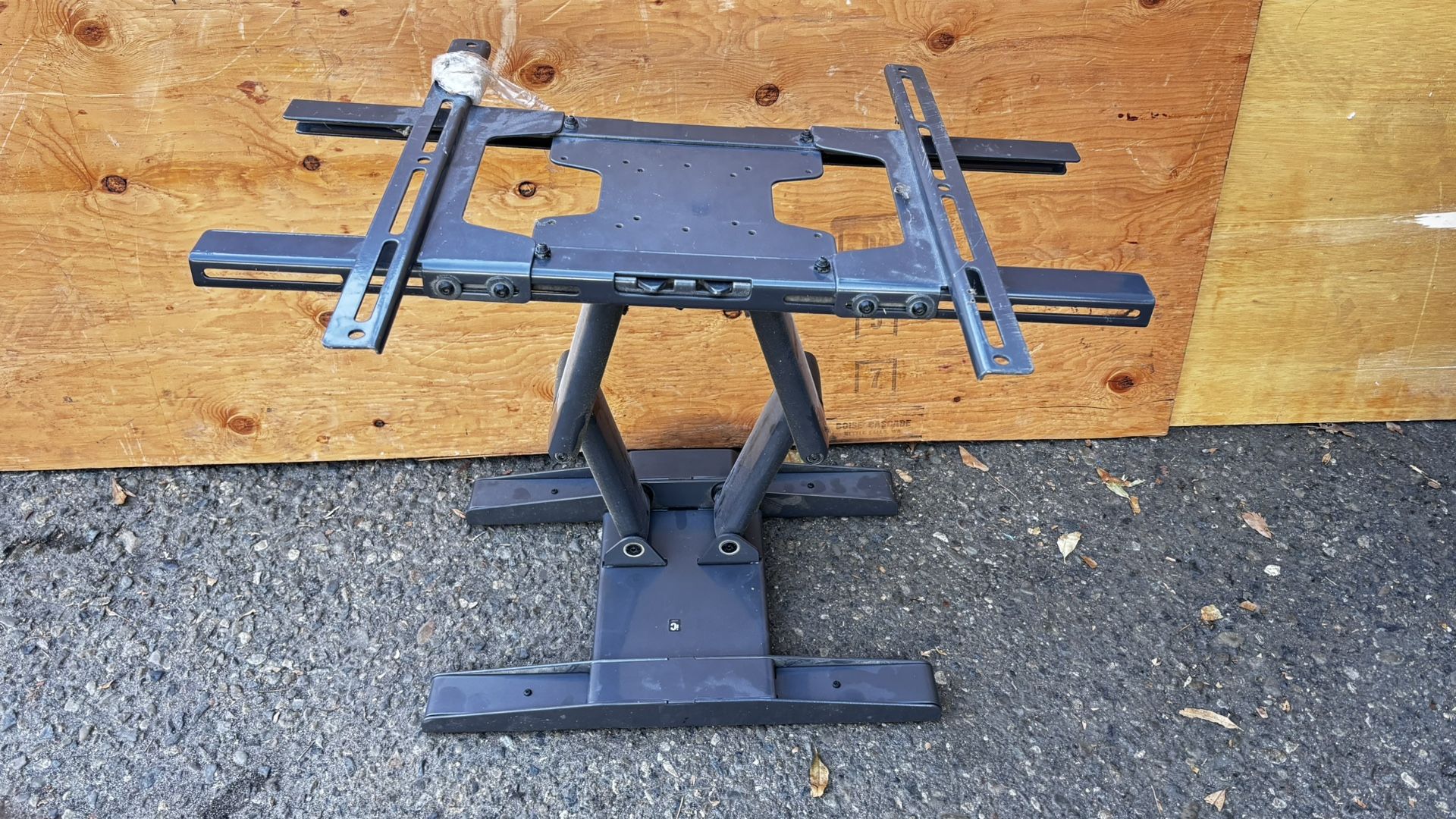 Flat Screen Top of the line wall mount