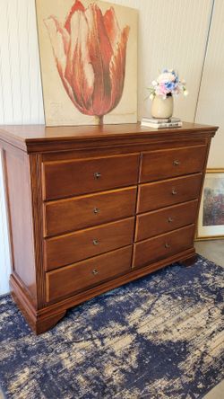 SUPER NICE SPACIOUS DRESSER