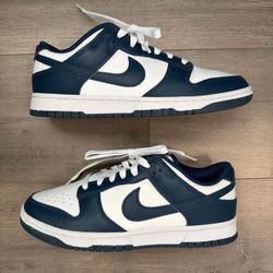 LIKE NEW Nike dunk low white retro navy blue low top sneaker size 9