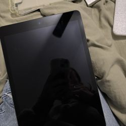IPAD 9TH GENERATION CHARGER INCLUDED