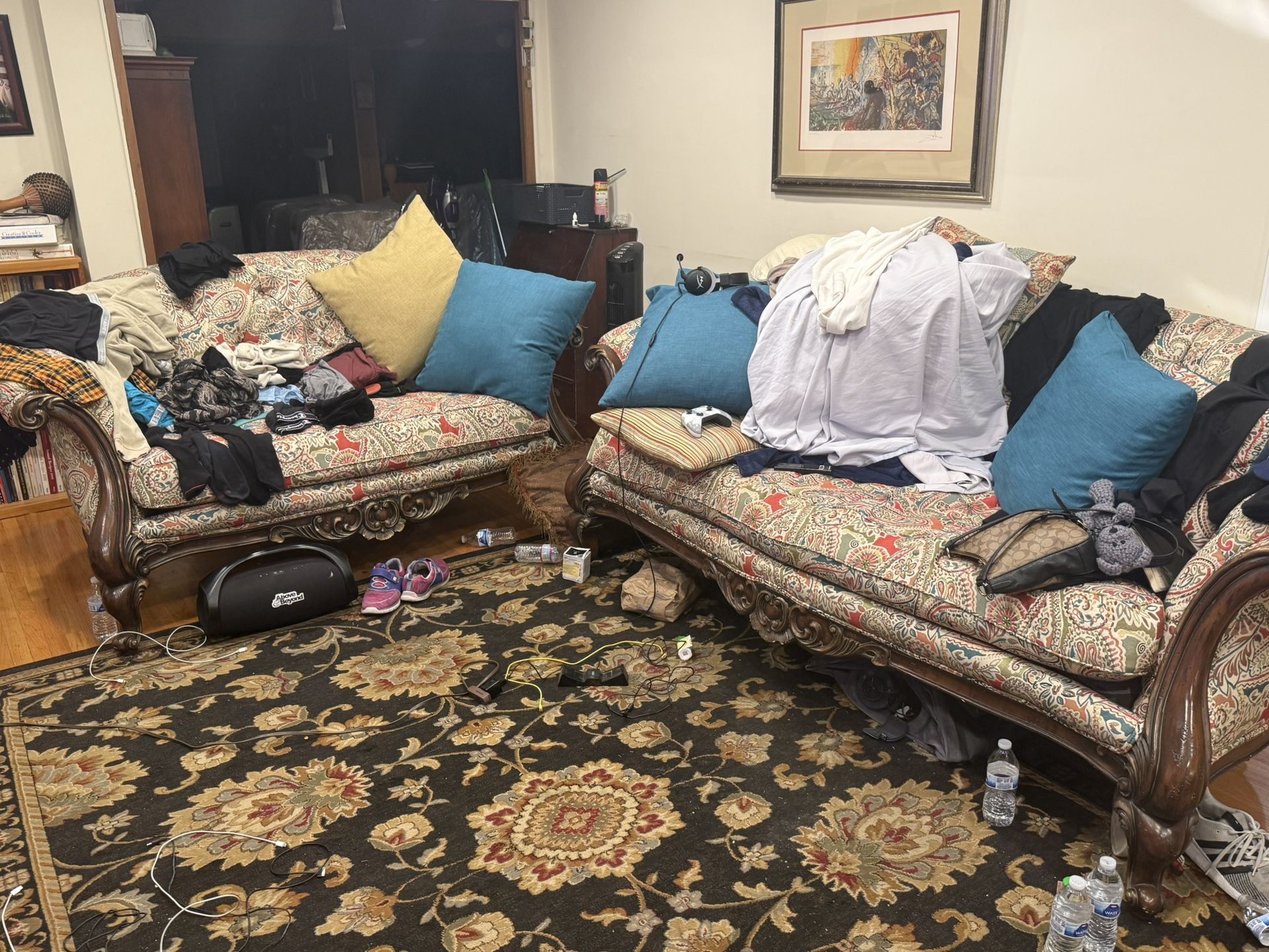 Twin Couches