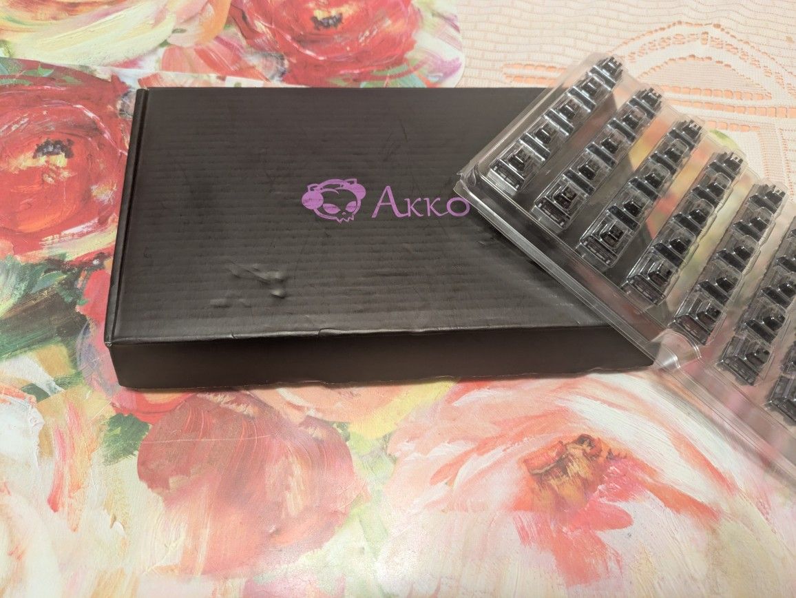 Akko V3 Creamy Black Pro Keyboard Switch for Mechanical Gaming Keyboard, 5-Pin Linear