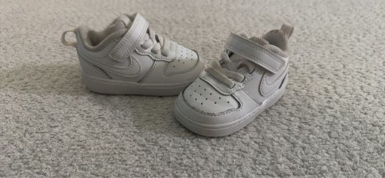 Nike White Baby Sneakers (4c)