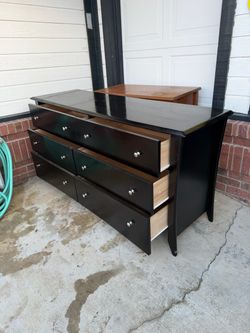 Dresser works excellent