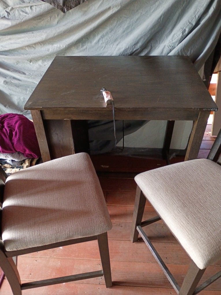 Table Chair Set