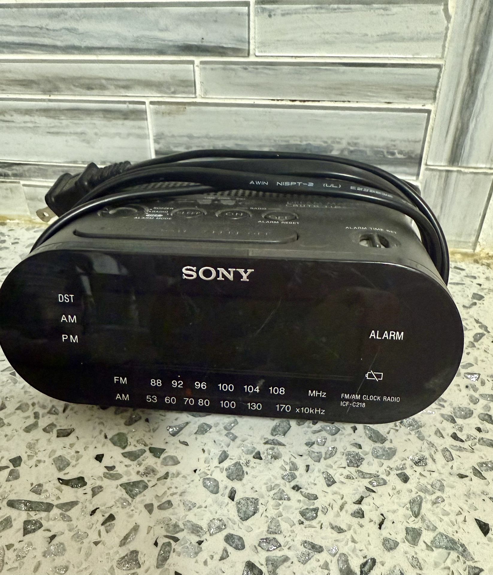 Sony ICFC218 FM/AM Dream Machine Clock Radio (Black)