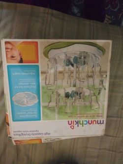 Bottle nipple and sippee cup drying rack