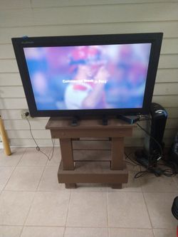 32 inch LG Flatron monitor used in Warrenville