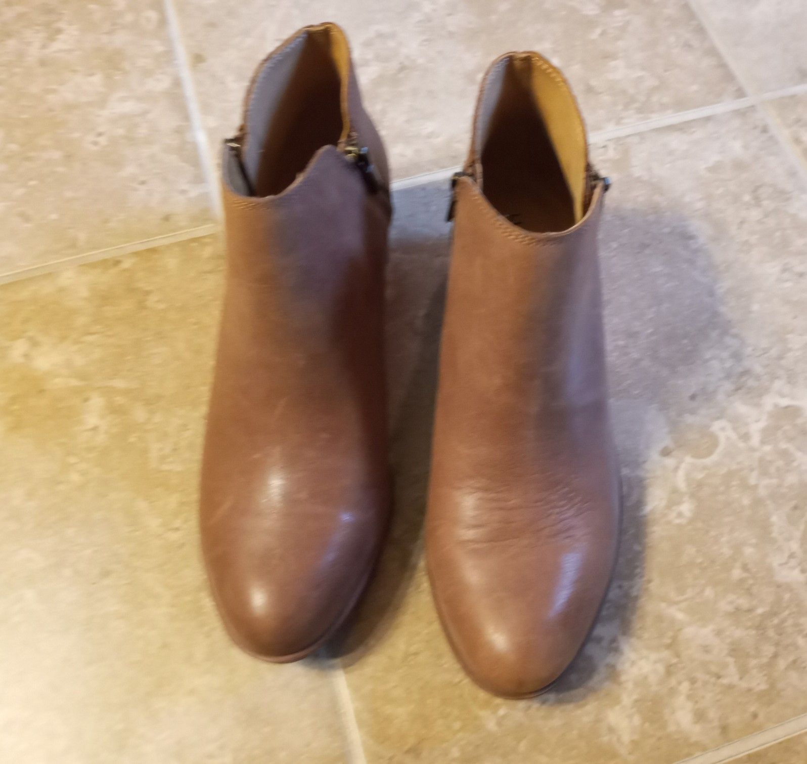 Lucky Brand Burklee Side Zip Leather Ankle Boots Womens Sz.8