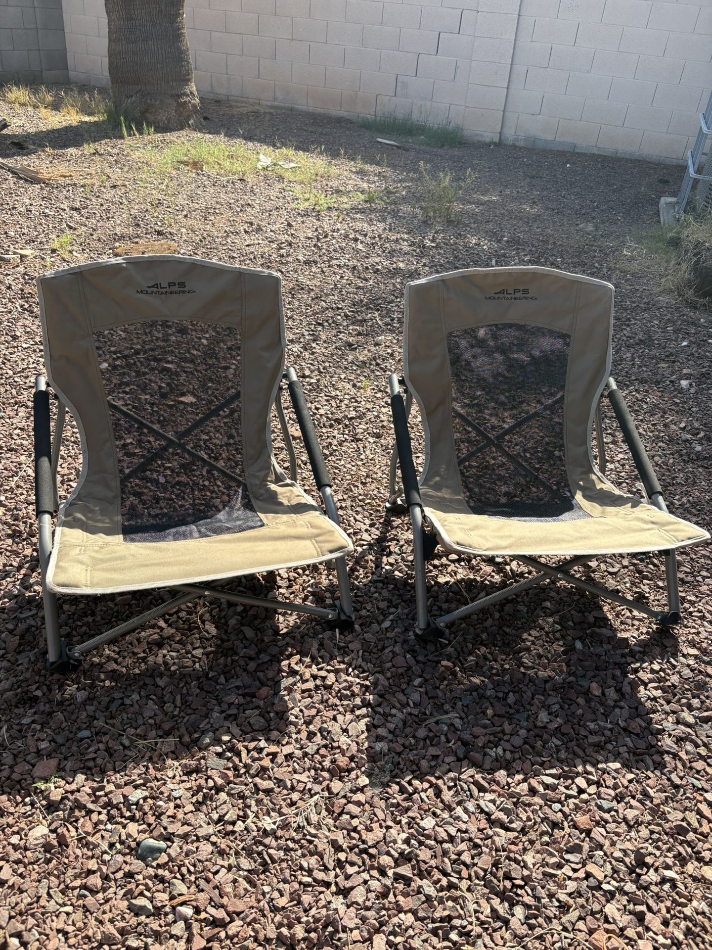 Camping chairs- Alpine Mountaineering Co