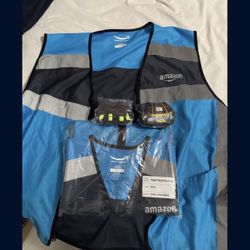 2x Amazon Vest