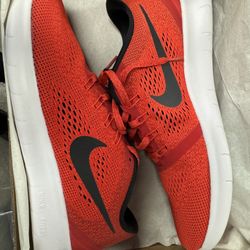 Nike Free RN Size 10.5 Shoes 
