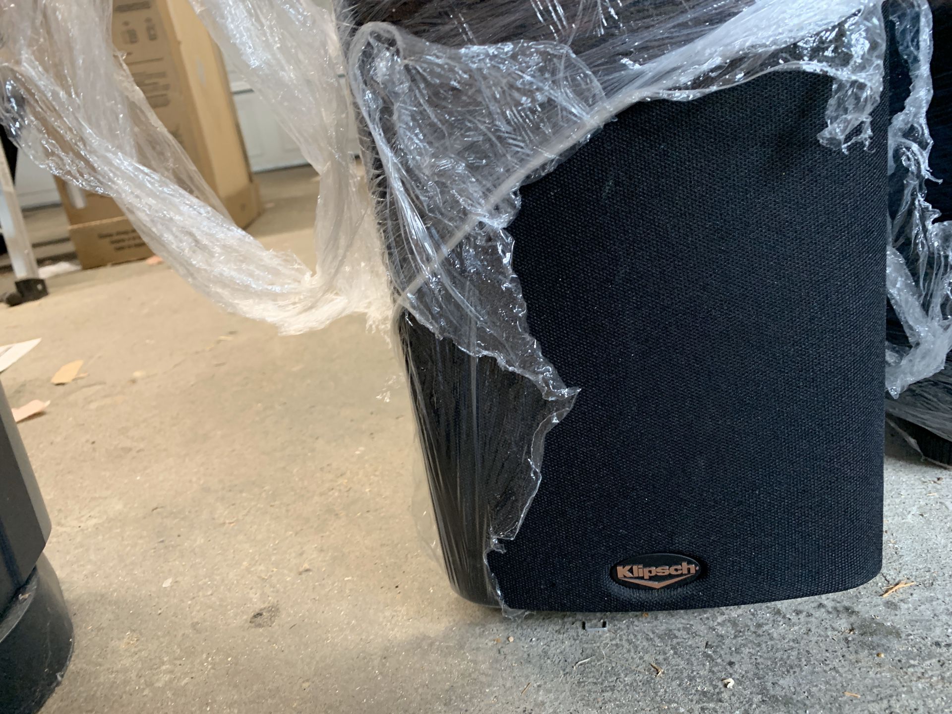 Klipsch SF2 tower speakers. Good condition. SF2Black-0212 0115