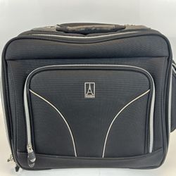 Travelpro Walkabout Lite 3 Bi-Fold Bag Suitcase 2 Wheels 14” Carry On Tote