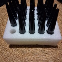 METAL LUGS 