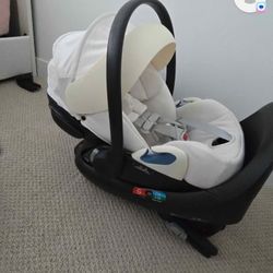 Cybex Infant Car seat  White- Like New 