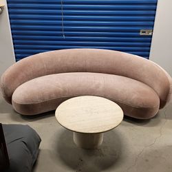 Vintage Italian Couch/Day Bed By Antonio Tacchini in Teddy Mohair Sable. Retails For 24,410 Before Delivery(28,410 To Deliver). I'm Selling For 6,500 