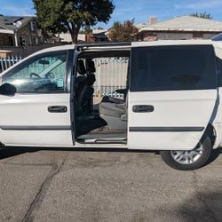 Dodge Caravan 
