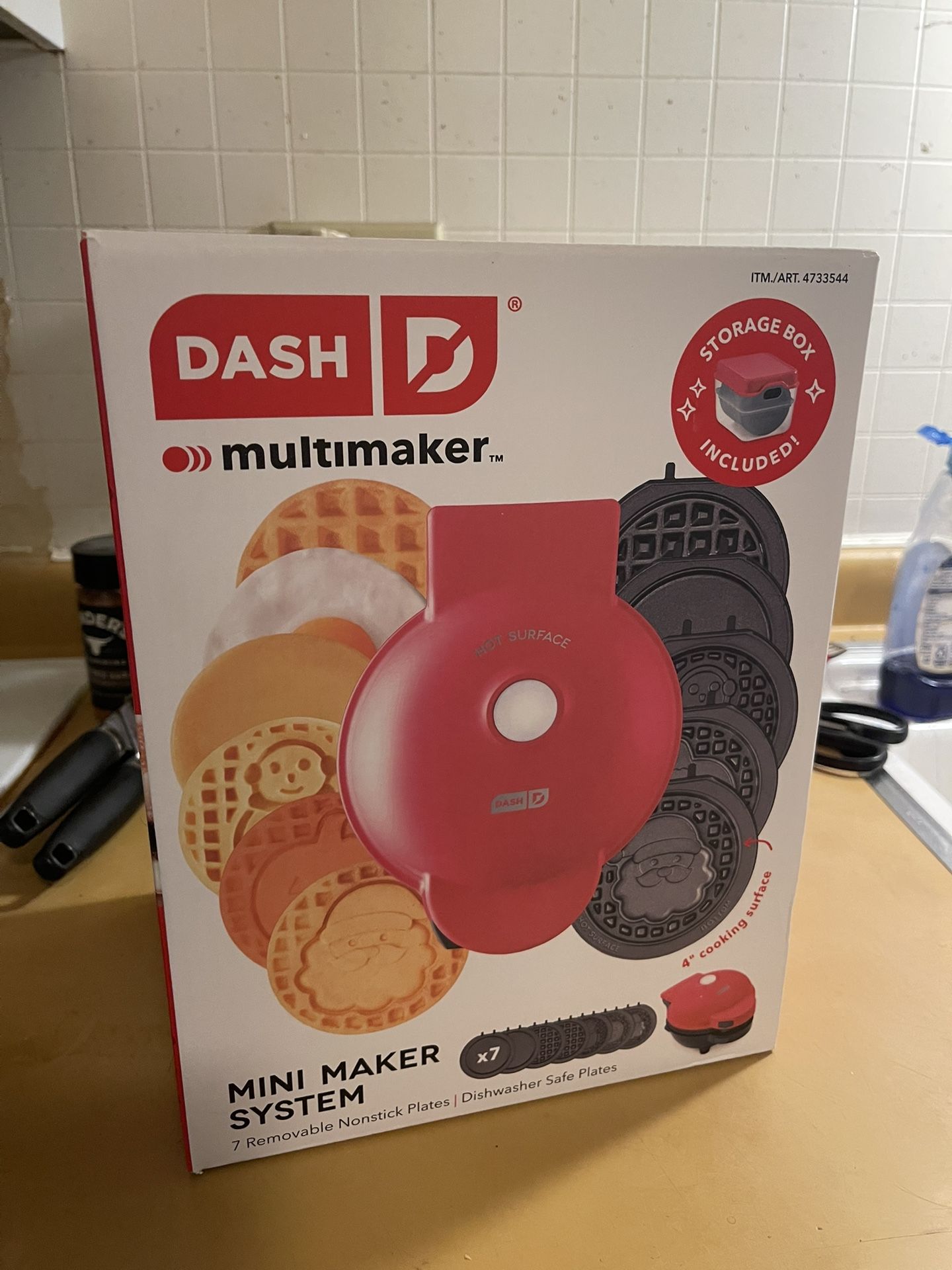 Dash Mini Waffle Multimaker W/ 7 Plates
