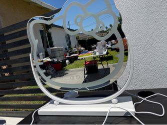 Impressions Hello Kitty Mirror