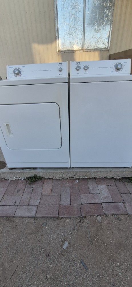 Set Washer And Electric Dryer