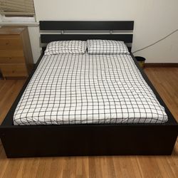 Full Size. Bed Frame With Mattress And Pillows. 
