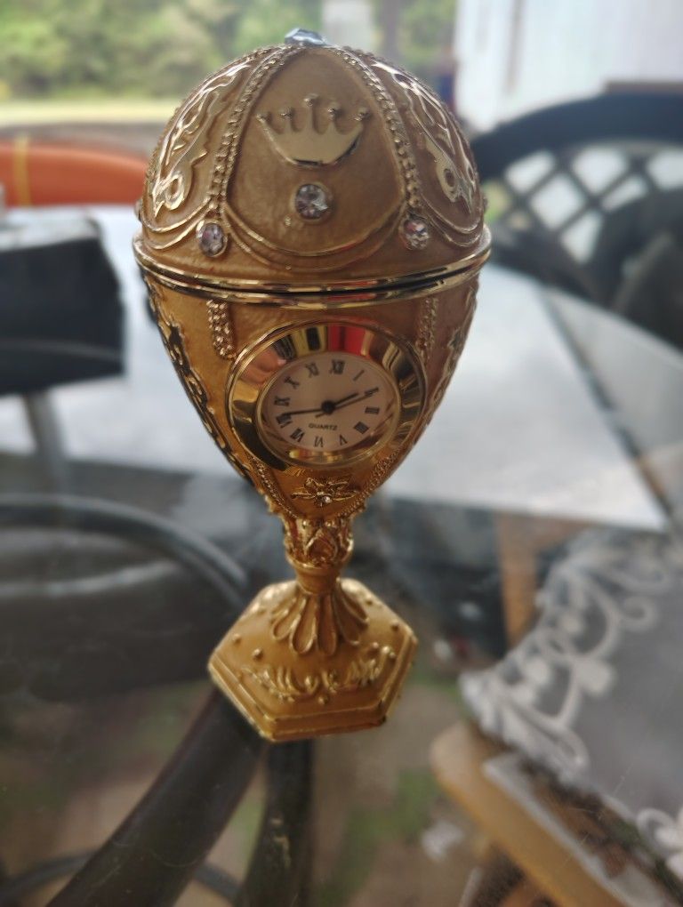Gold And Vintage Clock
