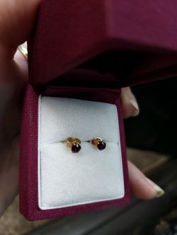 14k gold ruby earrings