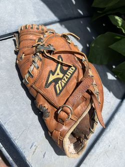 Mizuno Leather Youth Catcher’s Mitt