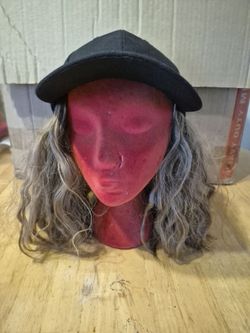 Blndish Wavy Shoulder-Length Wig with hat