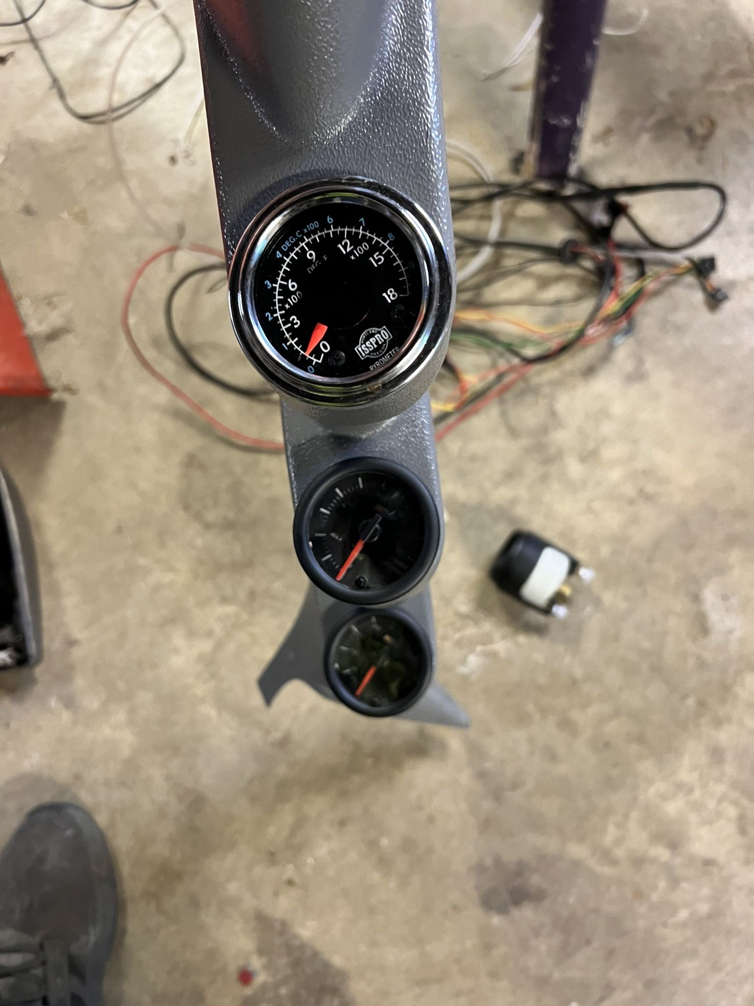 F250 Gauge Pillar