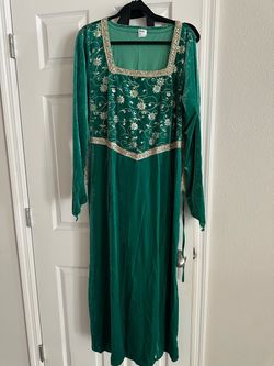 Fiona plus size costume with accessories
