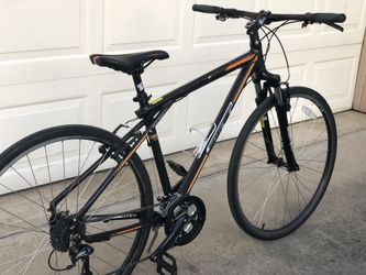 ○ ナッツ 　GT TRANSEO 4.0  ジャンク 2017 GT Transeo 4.0 - Bicycle Details - BicycleBlueBook.com