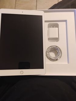 Apple iPad 7th gen 32gb Unlocked with box