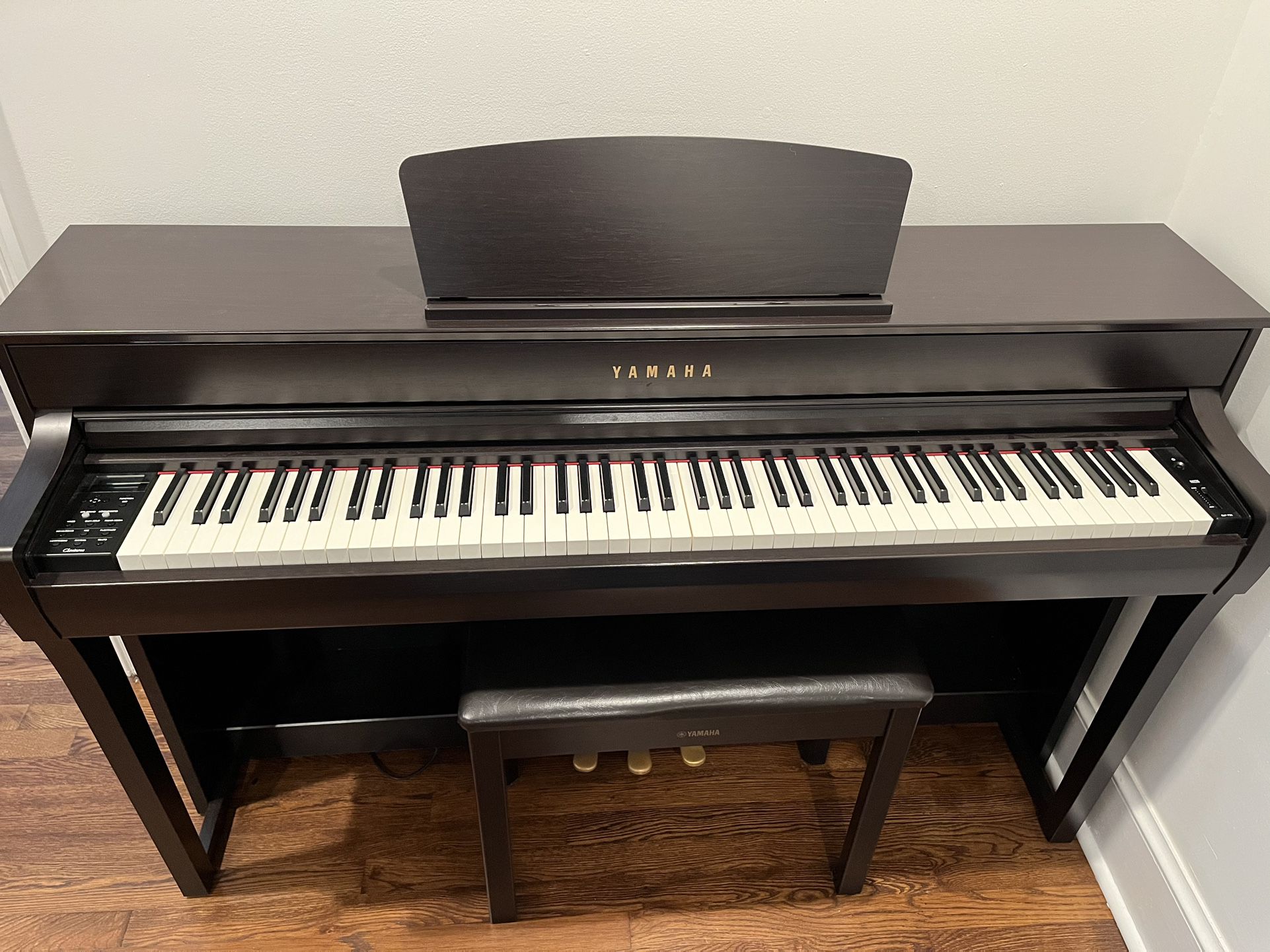Yamaha Digital Piano Clavinova CLP-735 