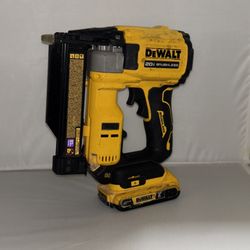DEWALT DCN623 23 GA. PIN NAIL 20V MAX BRUSHLESS With 1 Battery